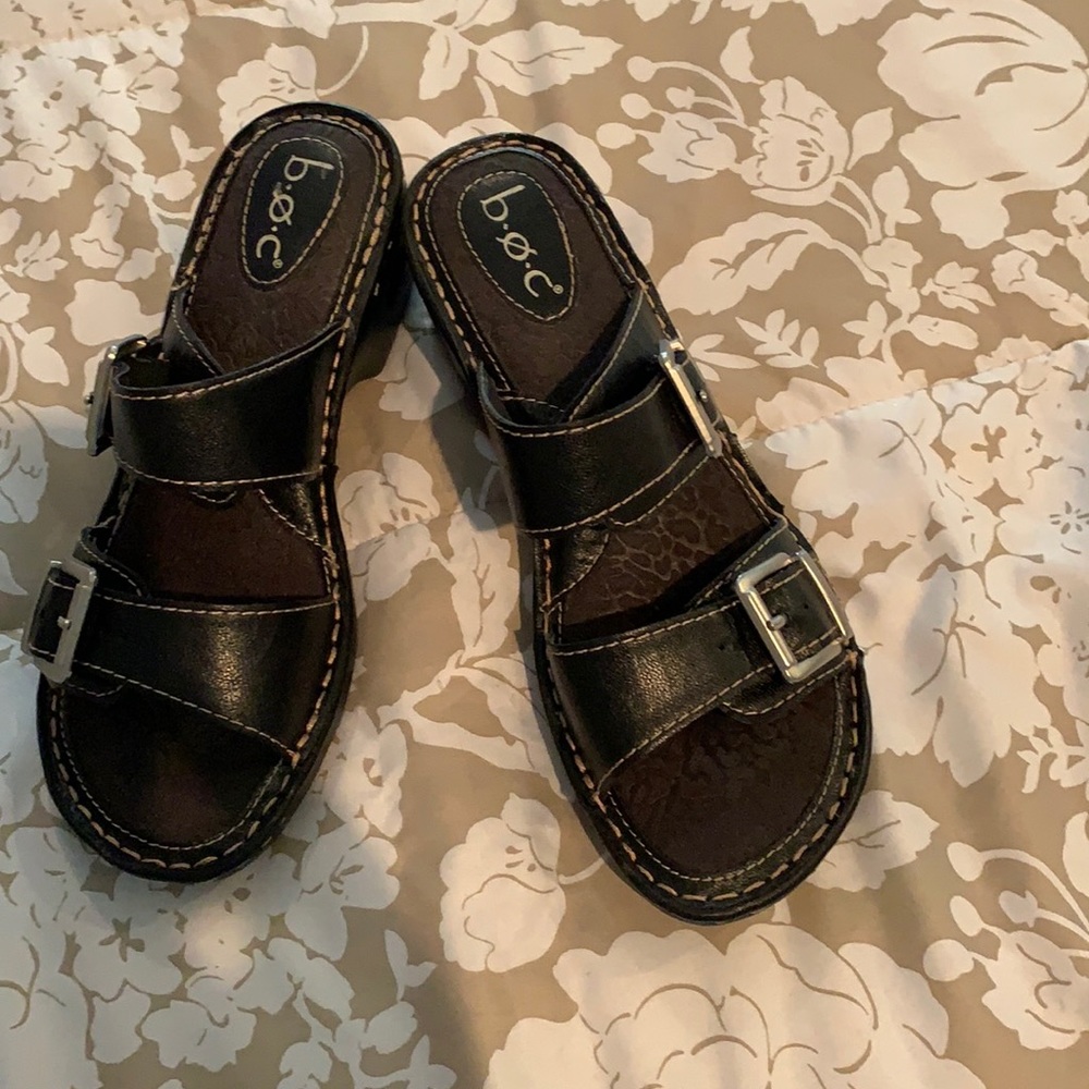 Boc..Sandals. Never worn.. super comfy